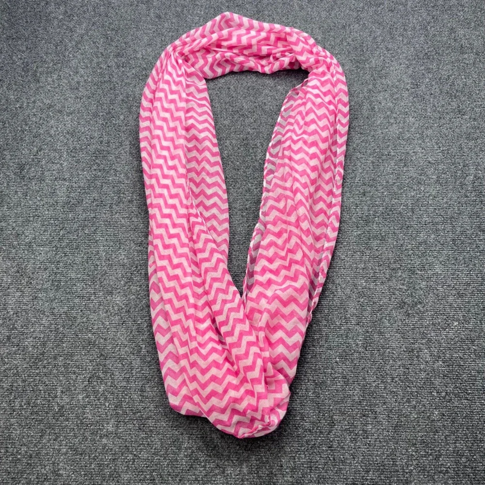 Unbranded Chevron Infinity Loop Pink White Zig Zag Scarf